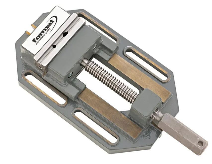 Maschinen-Schraubstock, Format Präzisions-Bohrmaschinen-Schraubstock aus Spezialguss. Die auswechselbaren und umkehrbaren Spannbacken sind gehärtet, geschliffen und brüniert