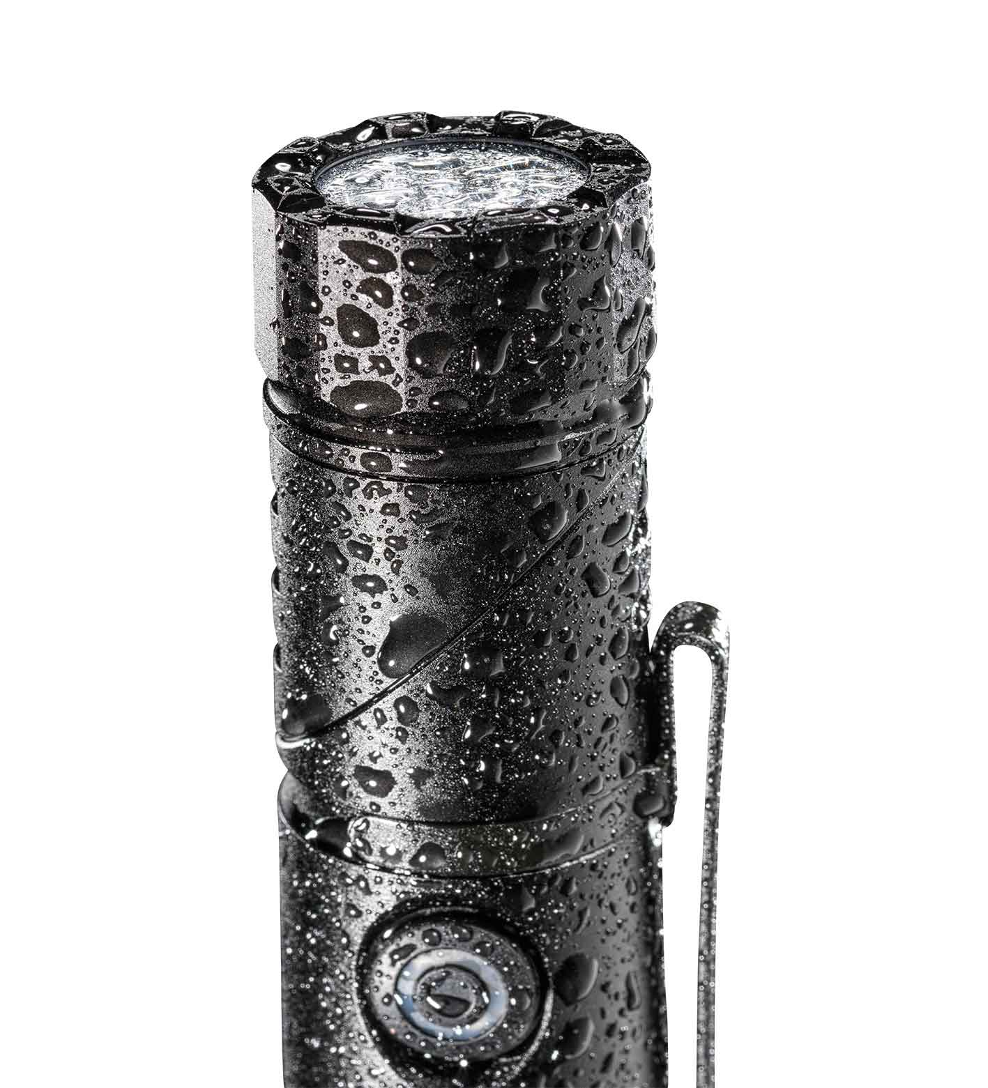 Akku LED-Taschenlampe 90° 1000Lm von der Marke Fortec durch praktische-werkzeuge bringt Licht ins Dunkel