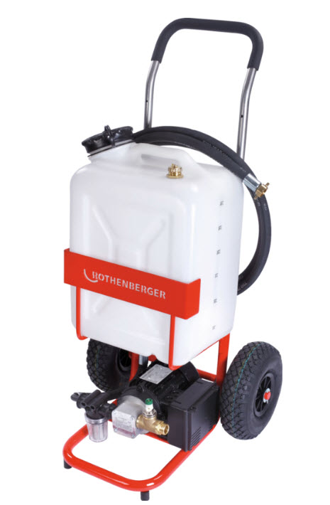 Solar Befüllpumpe ROSOLAR PUMP PLUS von der Marke Rothenberger durch praktische-werkzeuge Solar Befüllpumpe ROSOLAR PUMP PLUS von der Marke Rothenberger durch praktische-werkzeuge im Einsatz in der Haustechnik-Branche