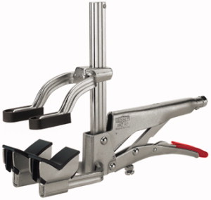 Parallel-Gripzange GRZ , Bessey Die Spannbacken der Parallel-Gripzange GRZ sind aus gehärtetem Chrom-Vanadium-Stahl gefertigt und bieten einen sicheren Halt für Werkstücke aus verschiedenen Materialien.