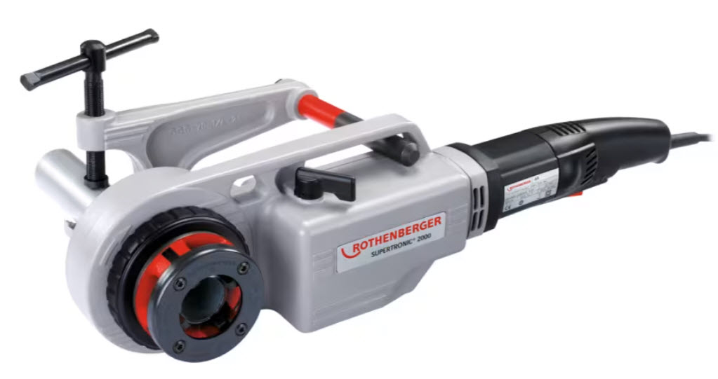Gewindeschneidmaschine SUPERTRONIC 2000 Set von der Marke Rothenberger durch praktische-werkzeuge Gewindeschneidmaschine SUPERTRONIC 2000 Set von der Marke Rothenberger durch praktische-werkzeuge im Einsatz in der Haustechnik-Branche