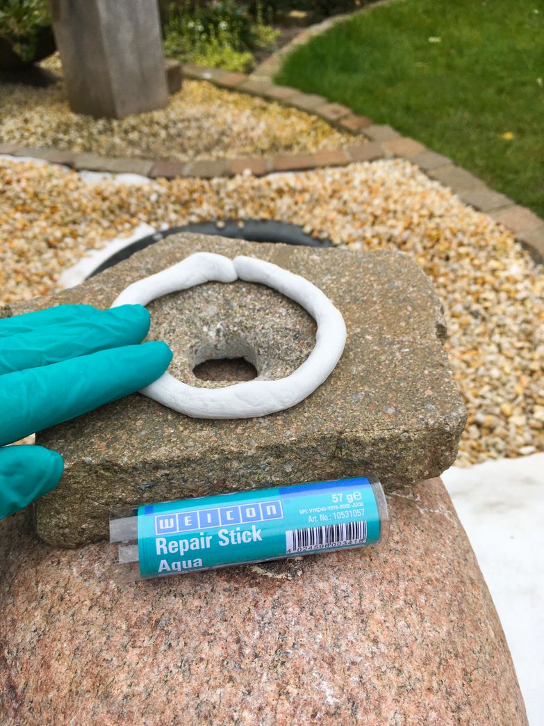 Einfaches Arbeiten mit repair-stick-aqua-weicon von praktische Werkzeuge