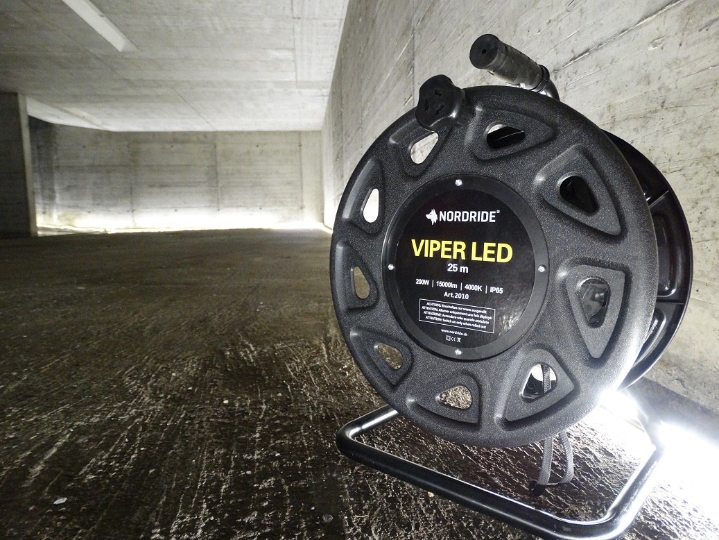 Die VIPER LED ist eine vielseitig anwendbare mobile Lichtquelle, schnell und einfach installiert, um jeden Arbeitsplatz sofort, schnell und sicher auszuleuchten