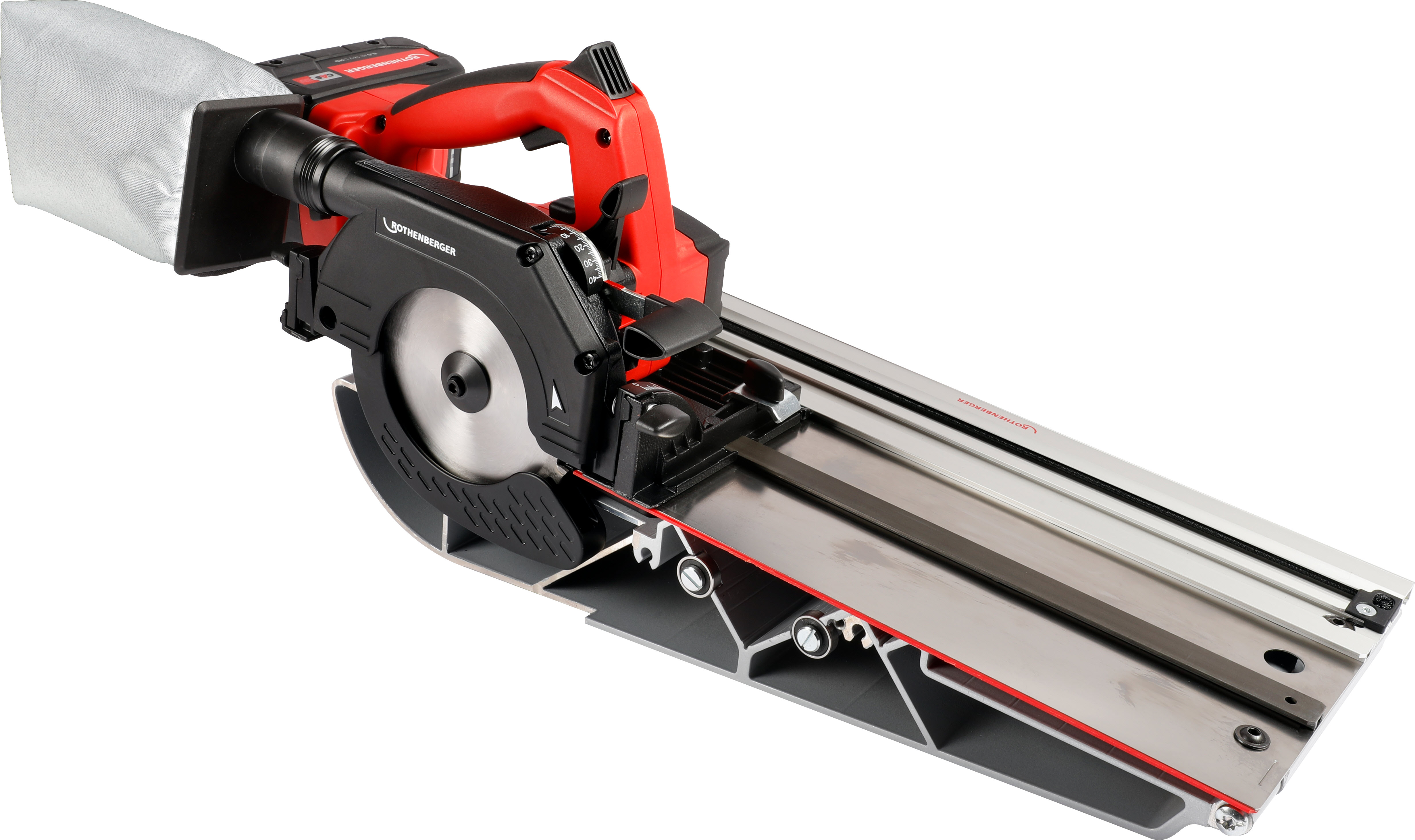 Handkreissäge PIPECUT mini von der Marke Rothenberger durch praktische-werkzeuge Handkreissäge PIPECUT mini von der Marke Rothenberger durch praktische-werkzeuge im Einsatz in der Haustechnik-Branche