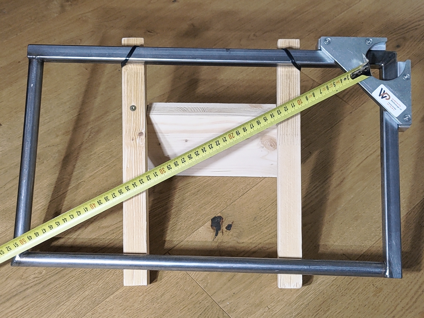 Der Diagonalmesser erleichtert das Ausmessen der Rahmen Diagonale