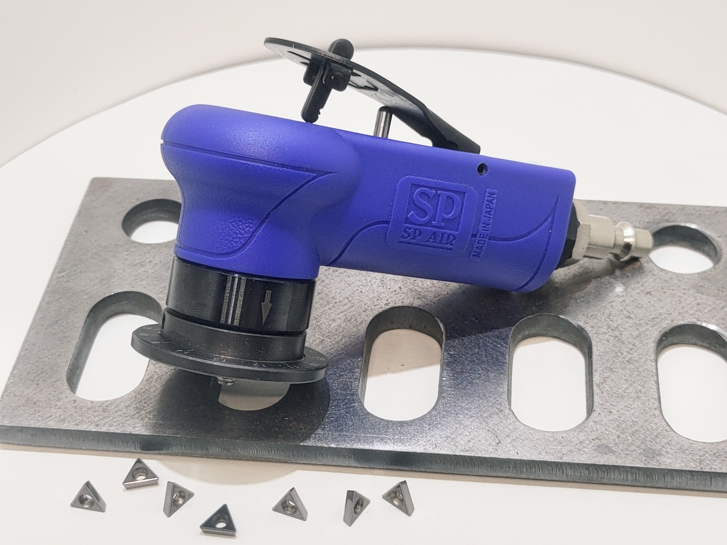 Mini Entgrater pneumatische Anfasmaschine SP Air 7252F Der Mini Entgrater SP-7252F von SP Air ist ein kleiner handlicher Druckluft-Entgrater und pneumatische Anfasmaschine